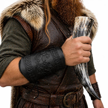 DRINKING HORNS